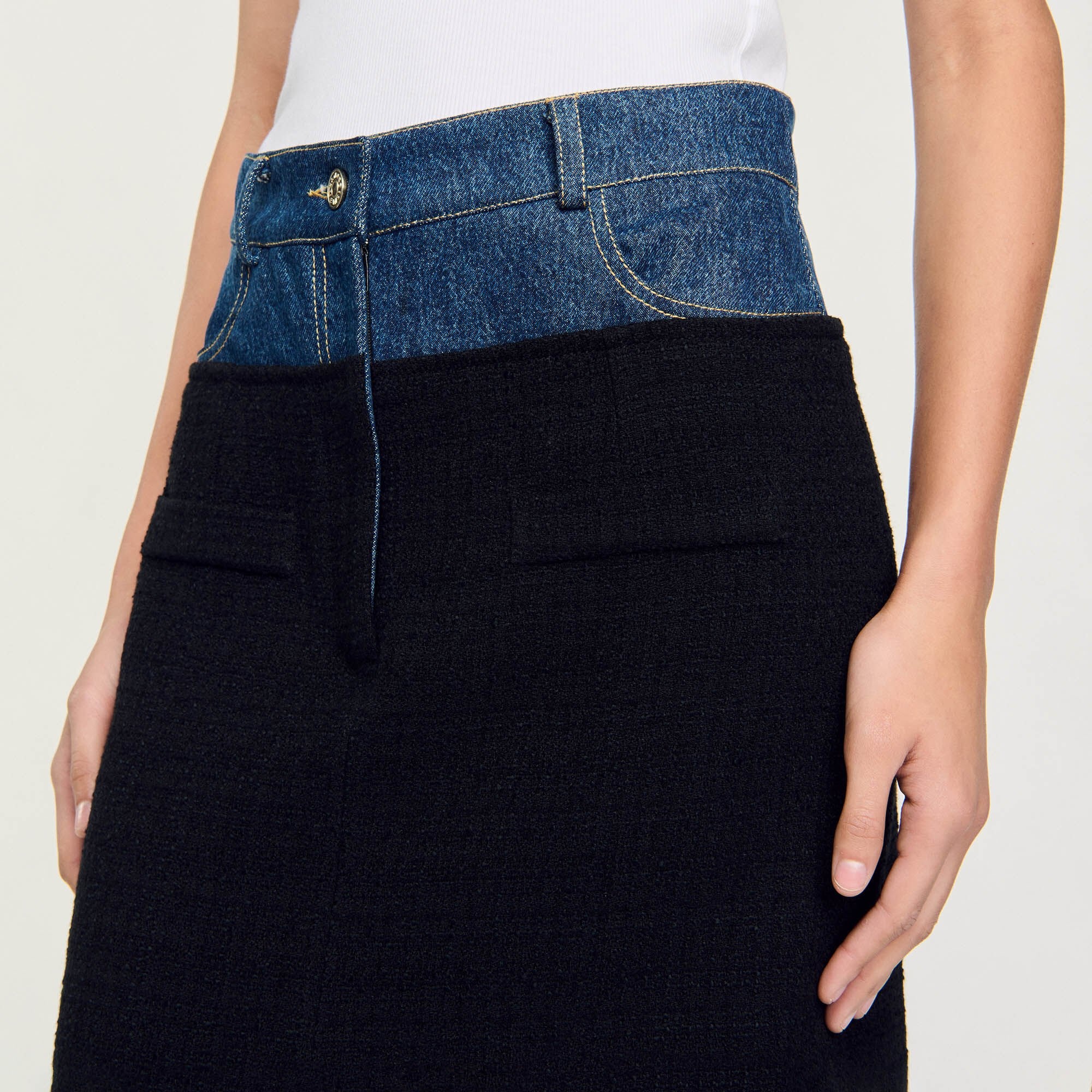 DUAL-MATERIAL DENIM AND TWEED SKIRT - 4