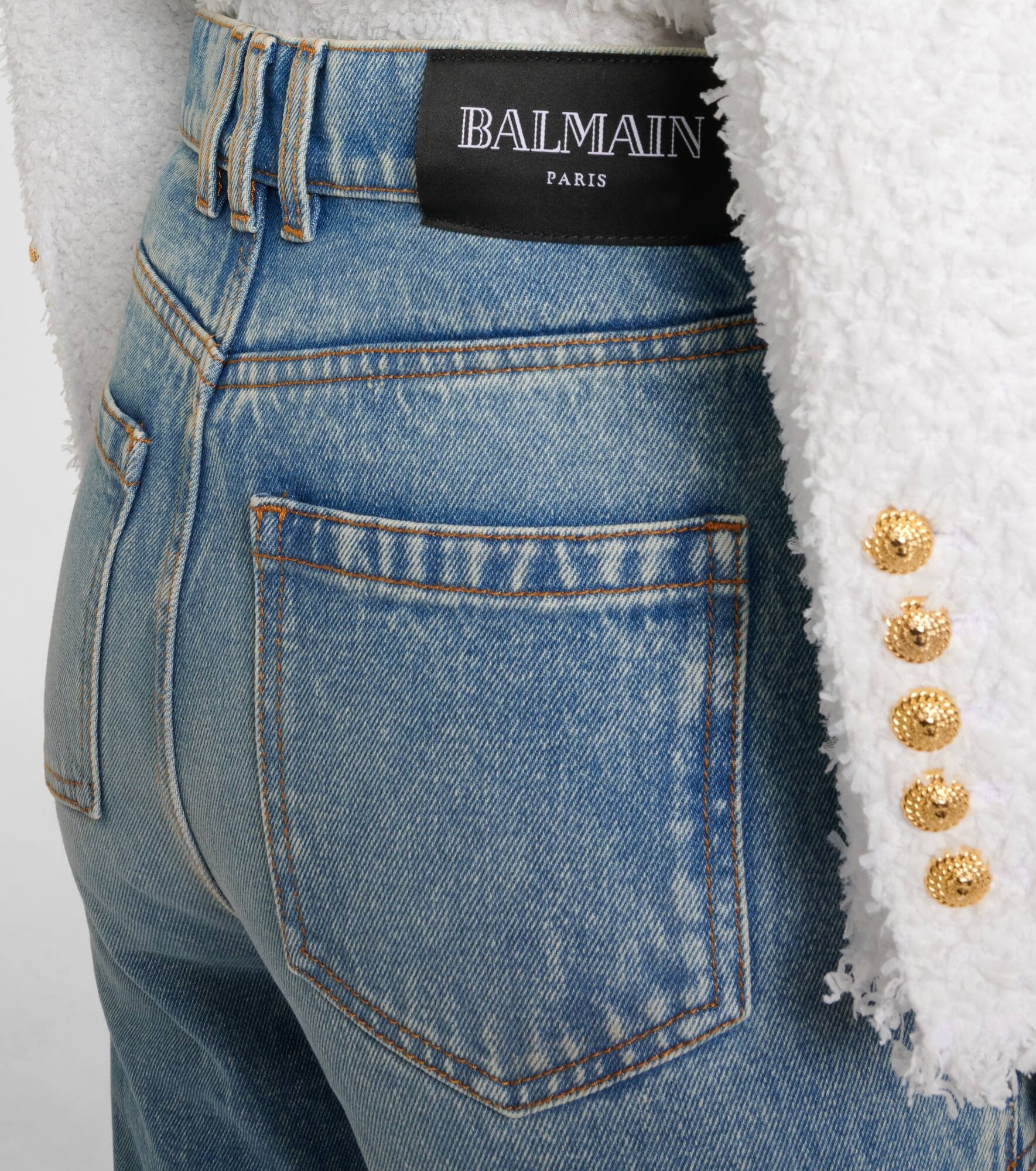 High-waisted flared jeans - 6