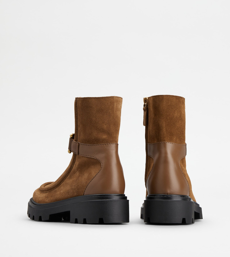 Tod's KATE ANKLE BOOTS IN SUEDE - BROWN outlook