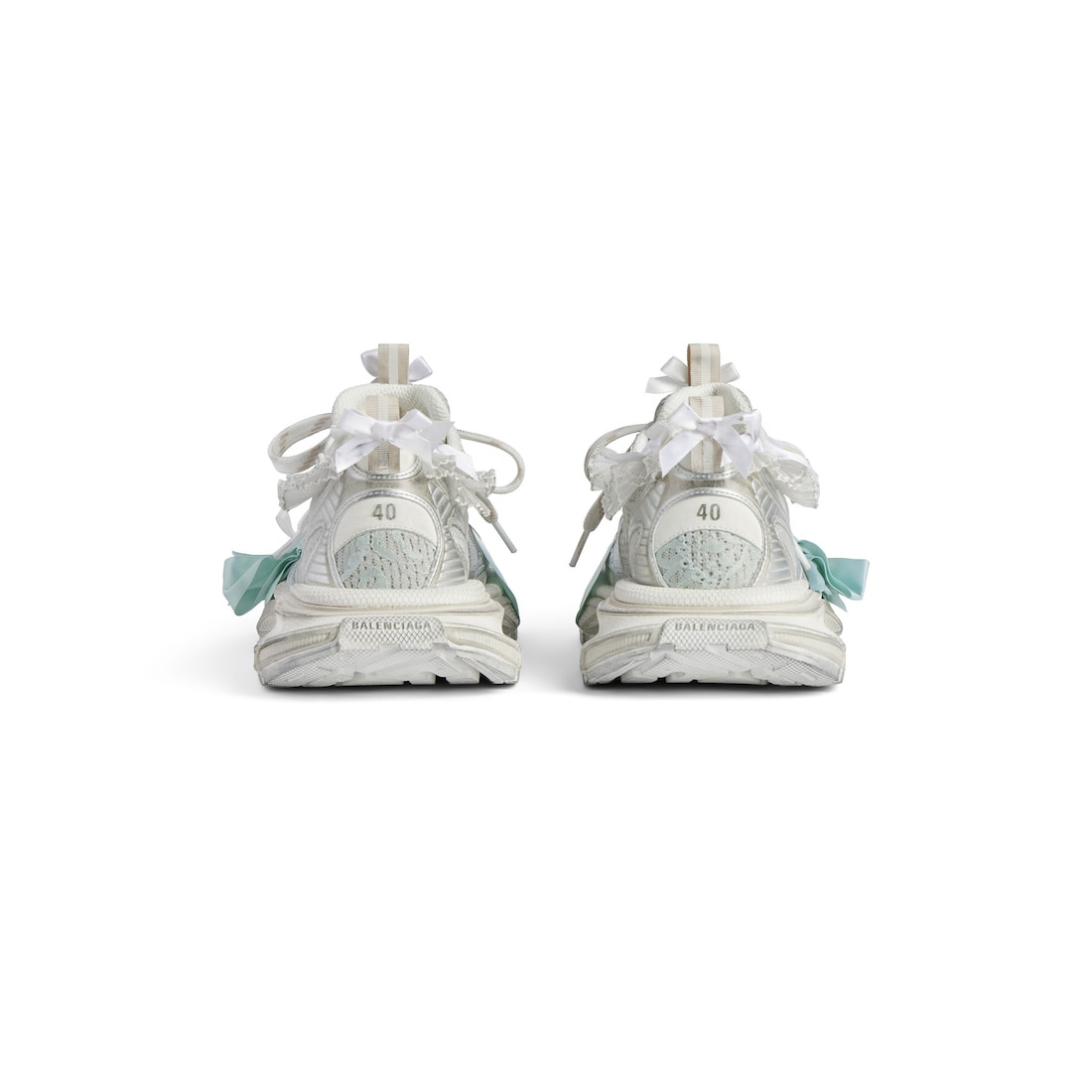 Women's 3xl Lace Sneaker in Taupe/white/light Blue - 5