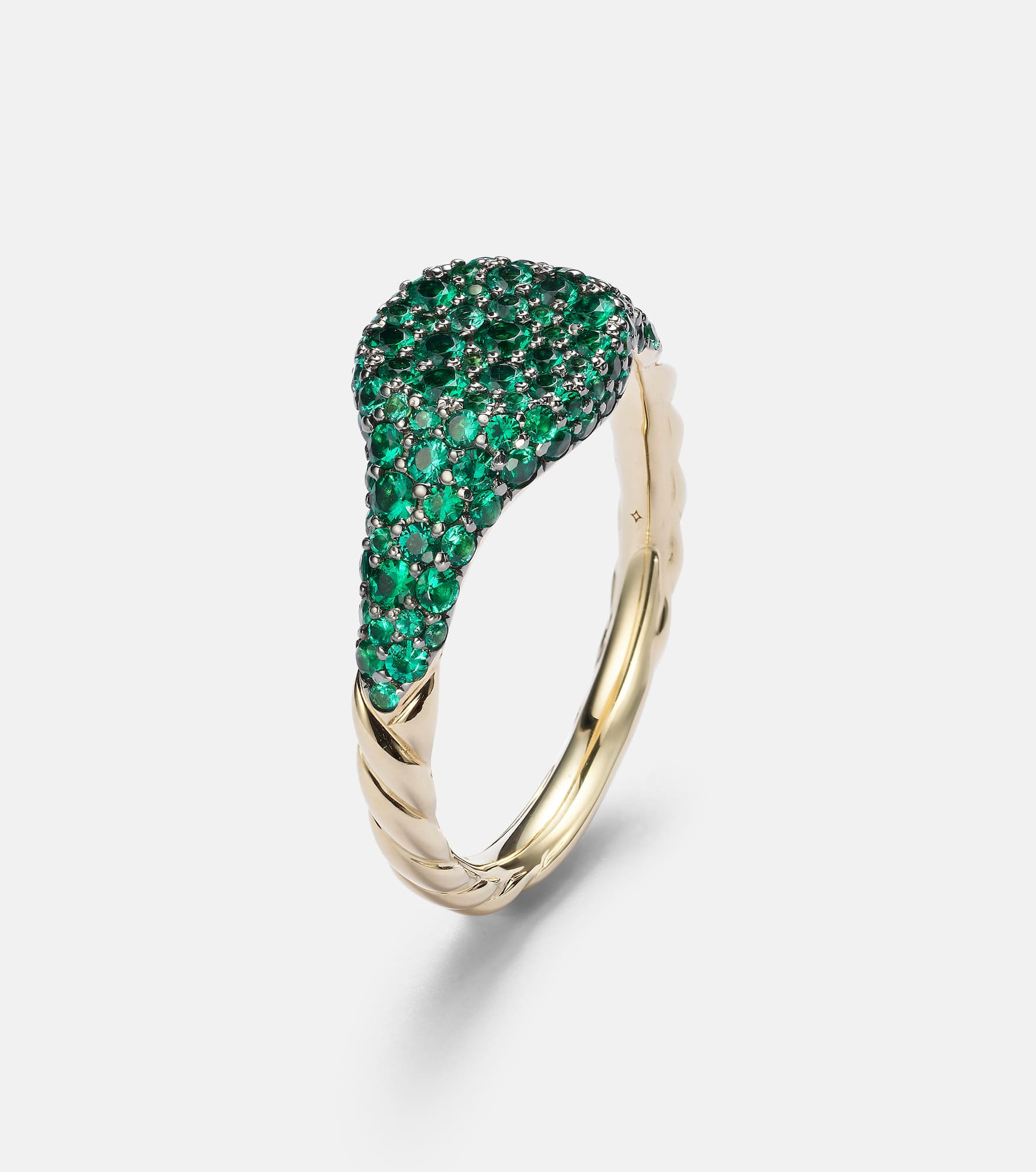 Petite Pavé 18kt gold pinky ring with emeralds - 4