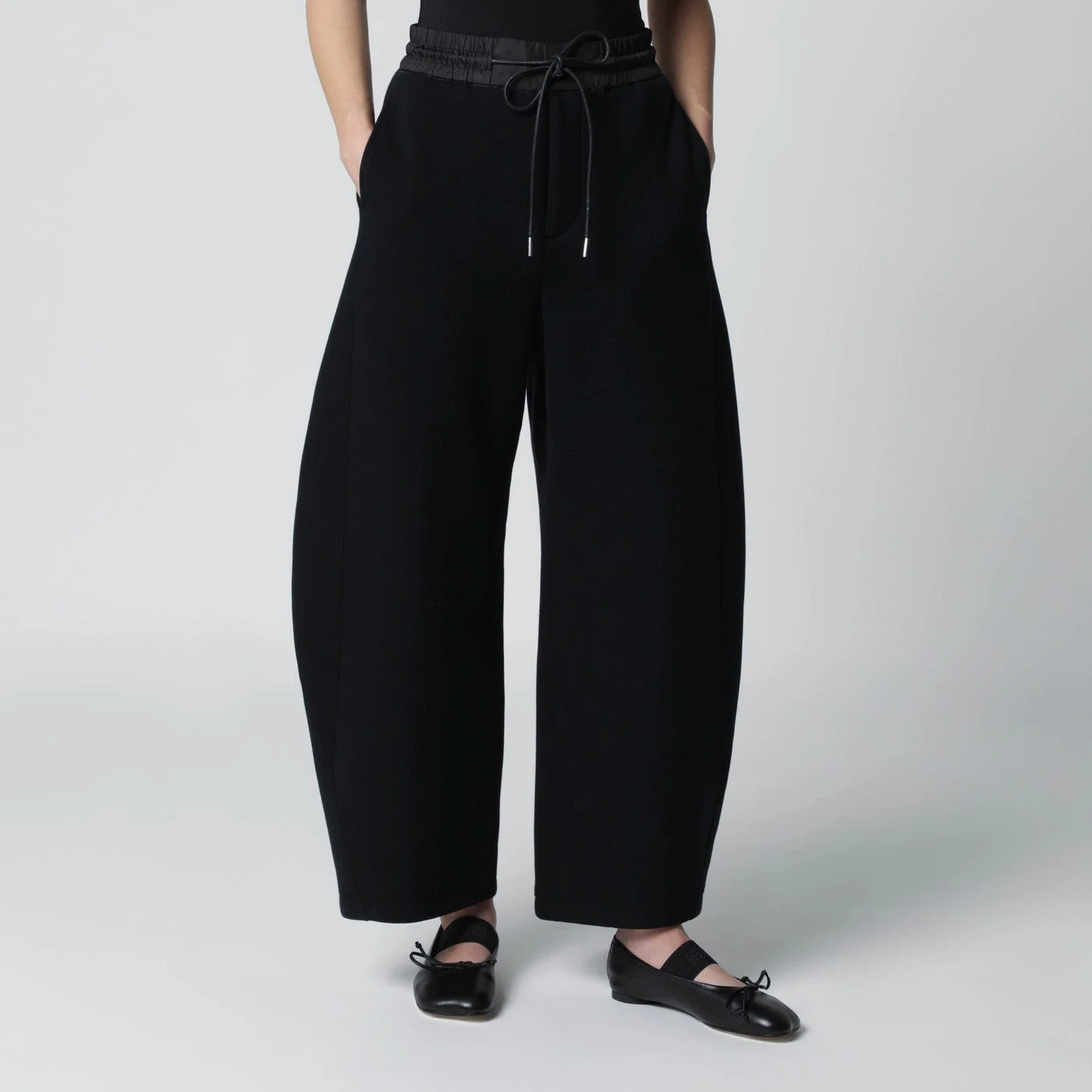 Black jogging trousers - 1