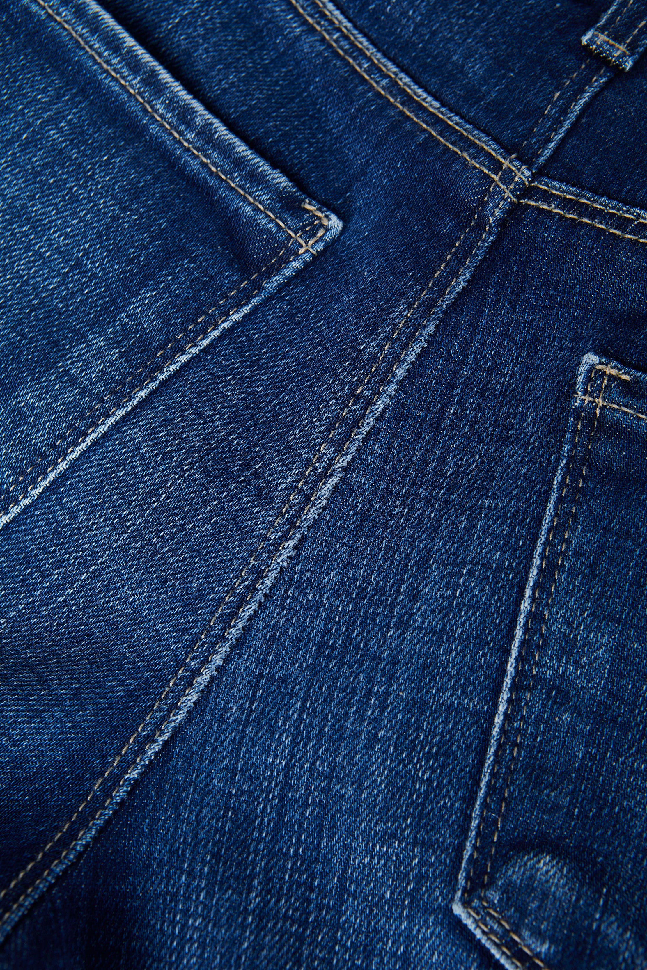 Joanne Low-Rise Wide-Leg Jean - 6