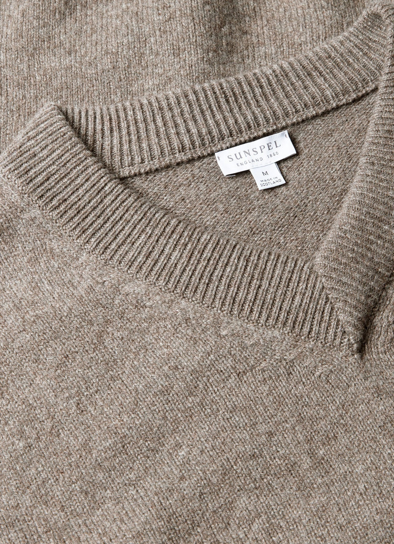 Lambswool V‑neck Jumper 4