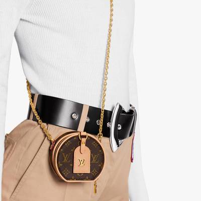 Louis Vuitton Boite Chapeau Necklace outlook