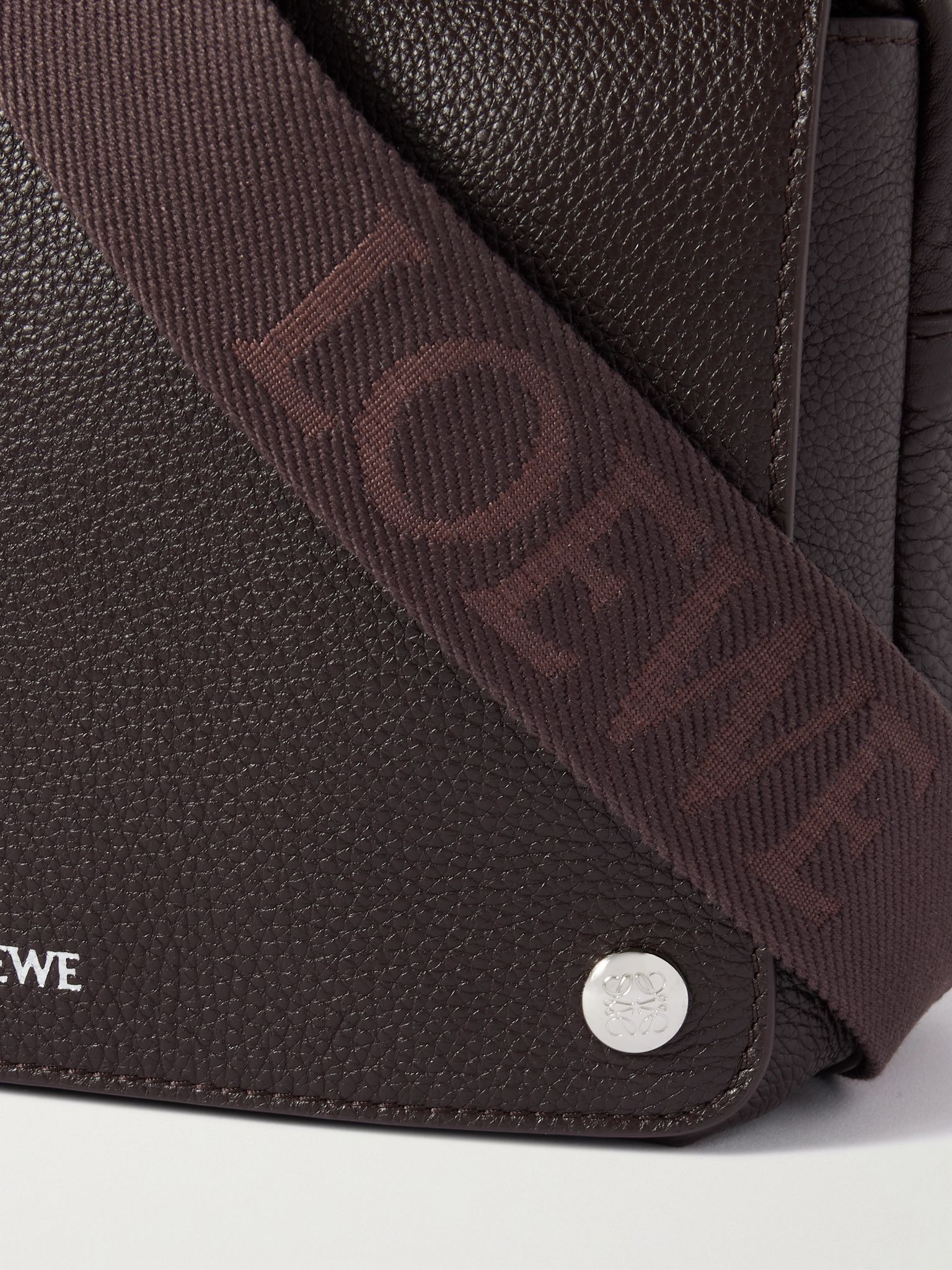 Pebble XS Full-Grain Leather Messenger Bag Burgundy - 4