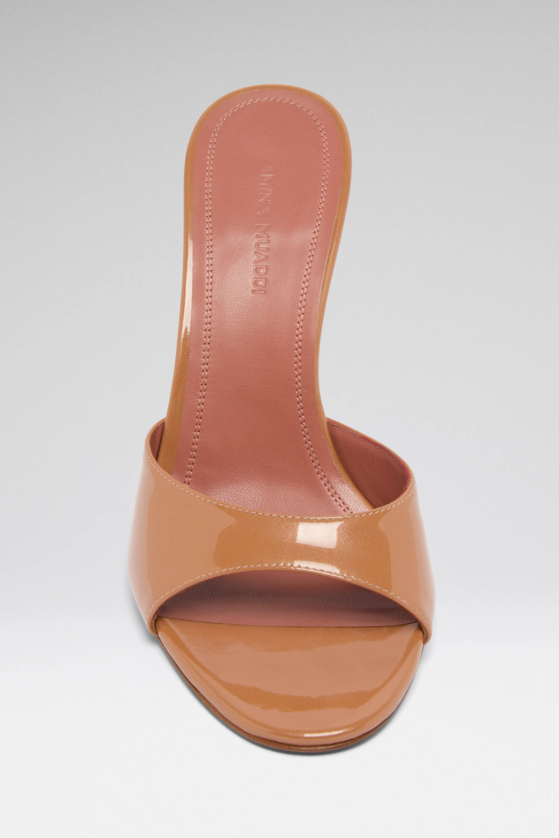 Amina Muaddi ELODIE SLIPPER 105 LATTE PEARLY PATENT outlook