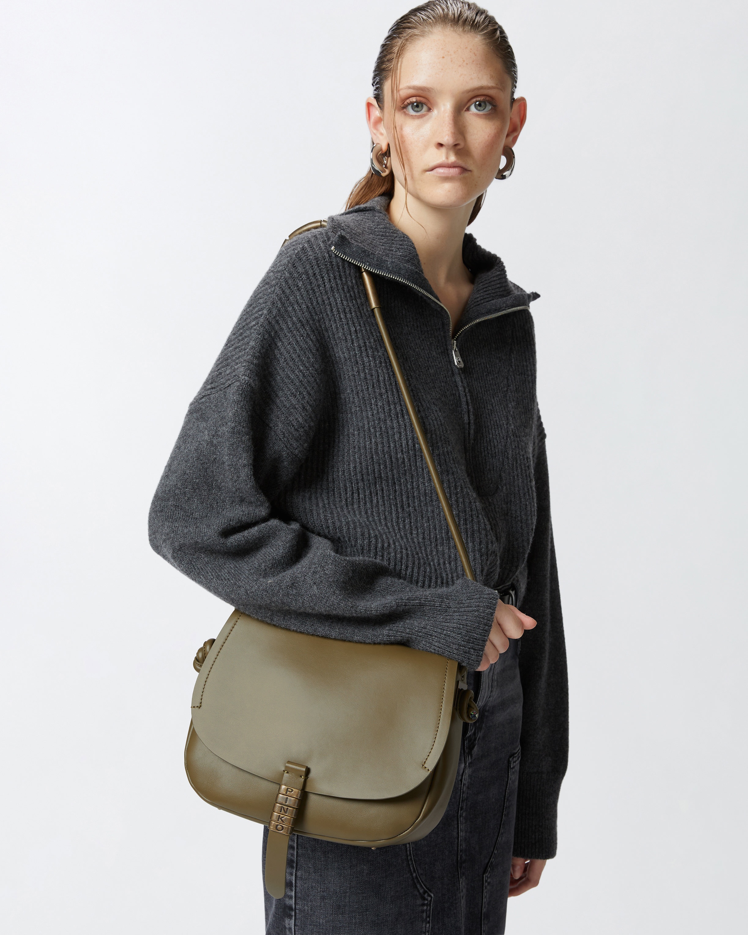 LARGE LEATHER CROSSBODY BAG WITH KNOTS - 5