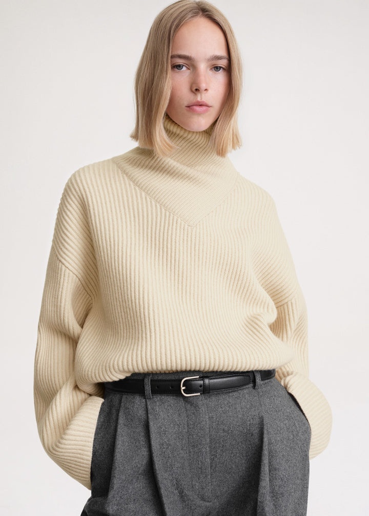 Totême Wrapped-neck knit stone | REVERSIBLE