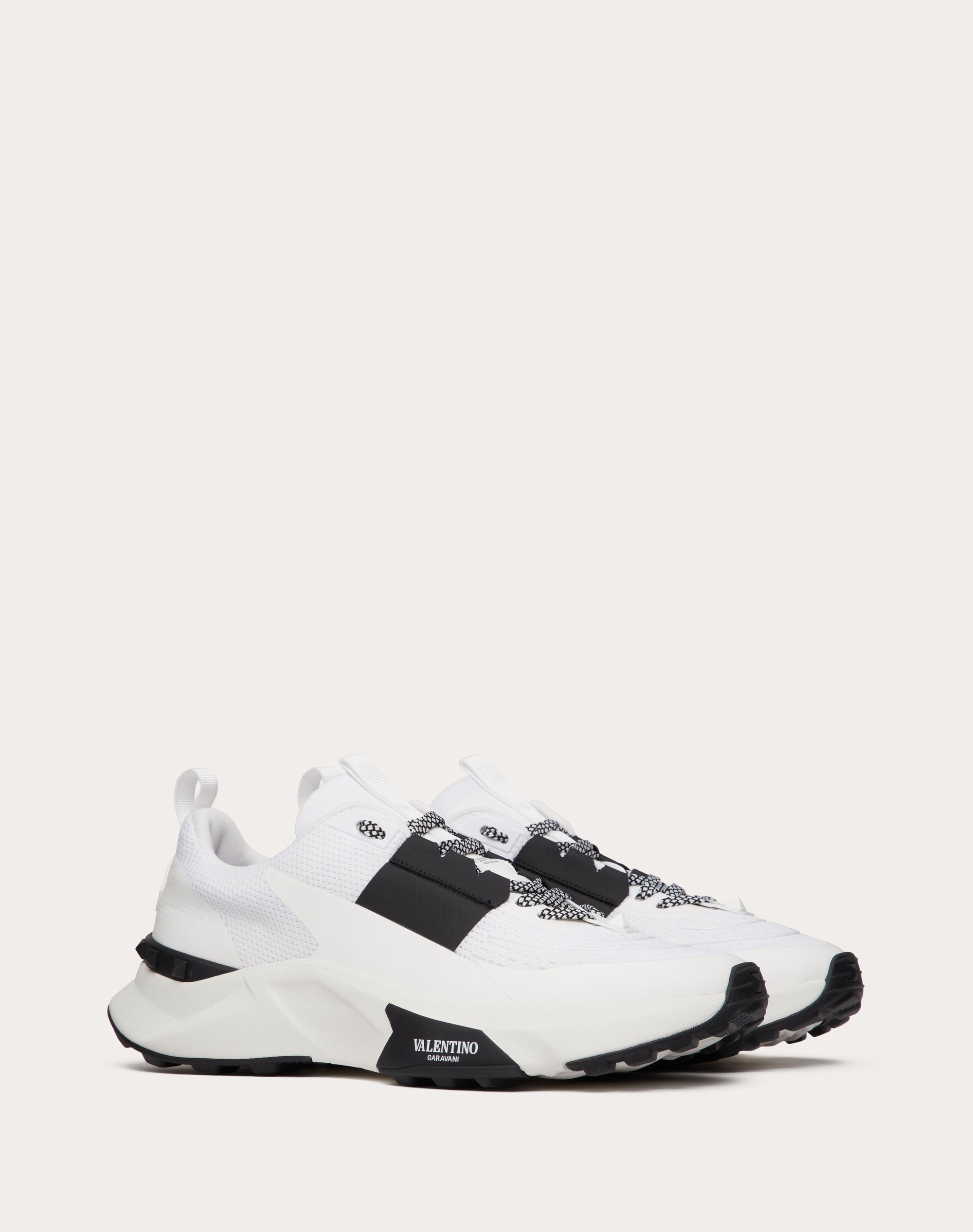 TRUE ACT LOW TOP SNEAKER IN MESH AND RUBBERIZED FABRIC - 2