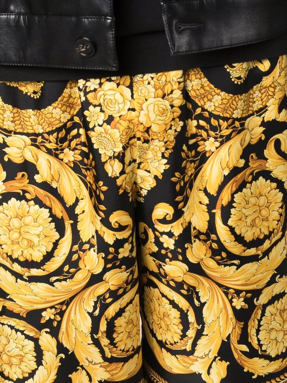 Barocco-print knee-length silk shorts - 5