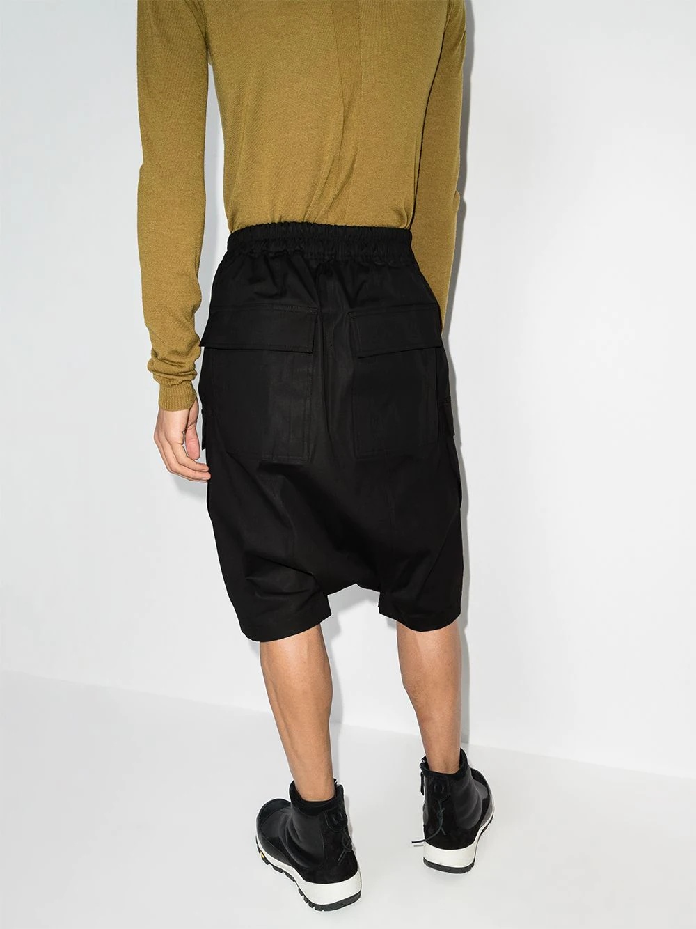 drop-crotch cargo shorts - 3