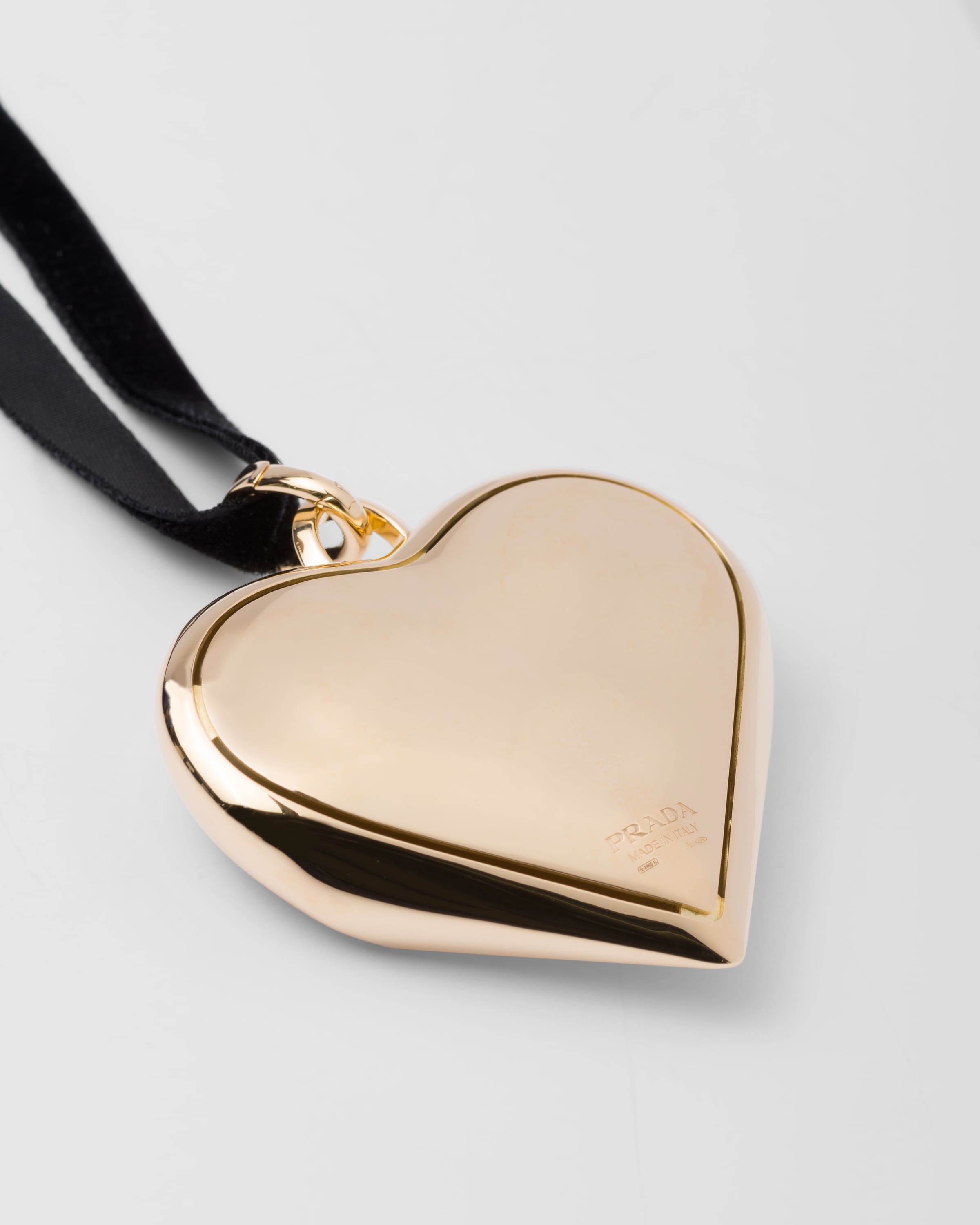 Eternal Gold choker with large pendant in yellow gold - 3
