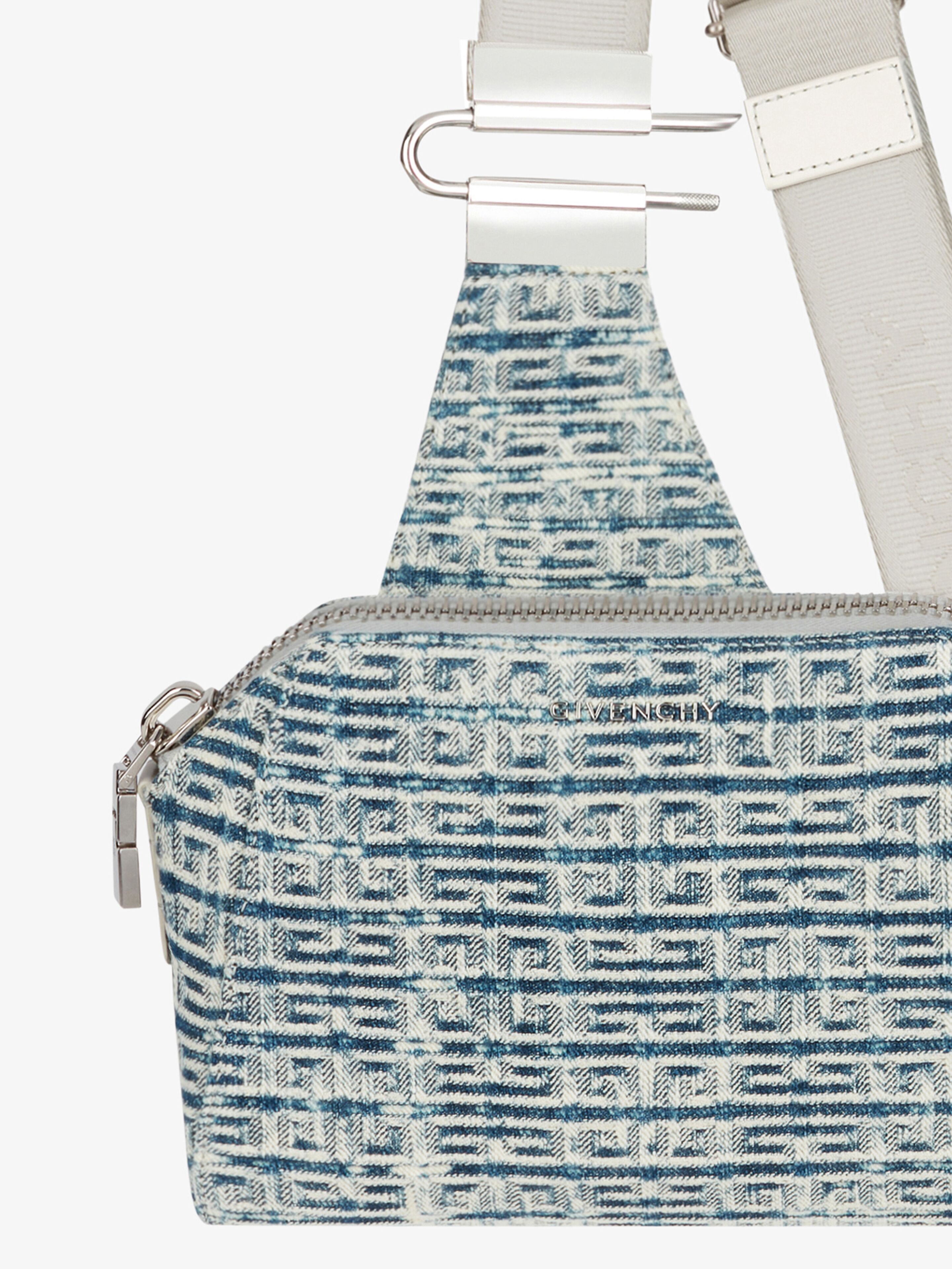 SMALL ANTIGONA CROSS BODY BAG IN 4G BLEACHED DENIM - 6