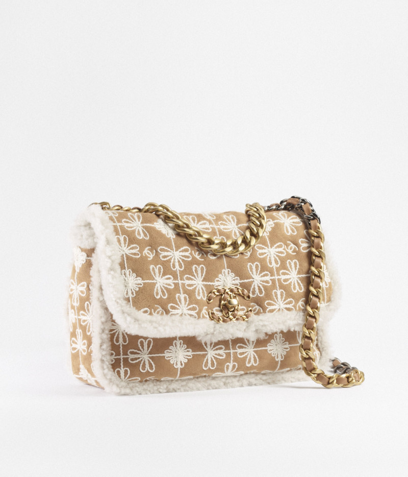 CHANEL 19 Handbag 1