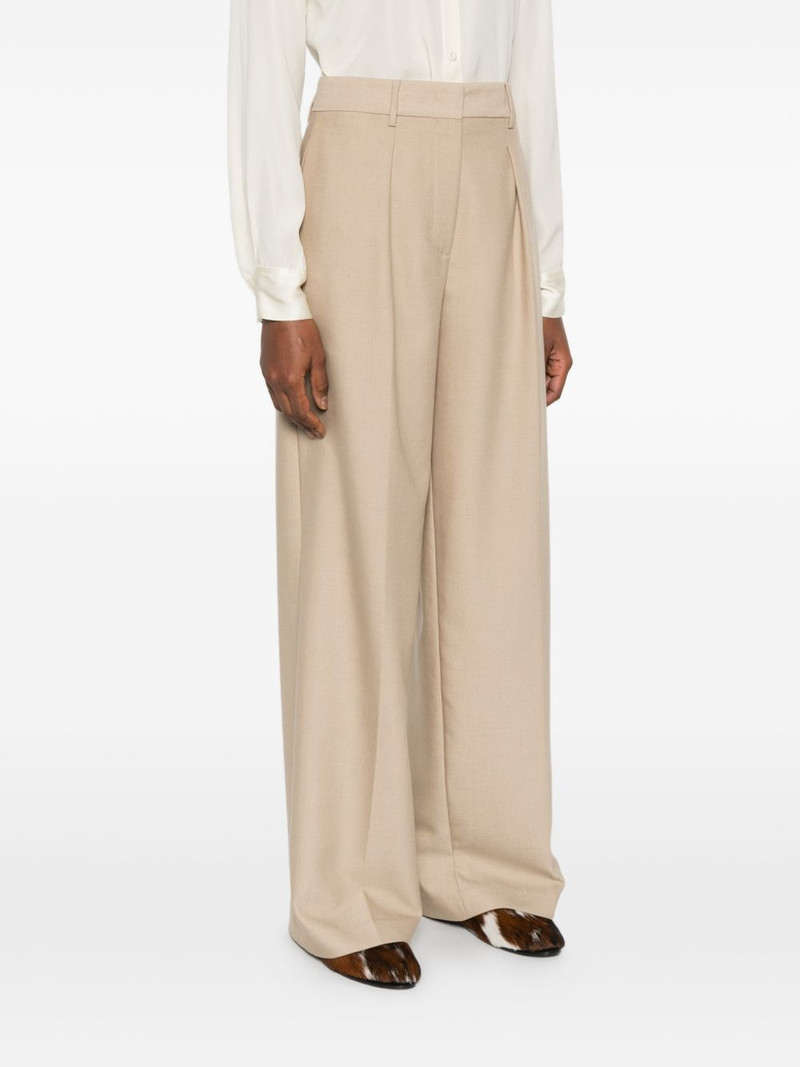 pleated trousers 3