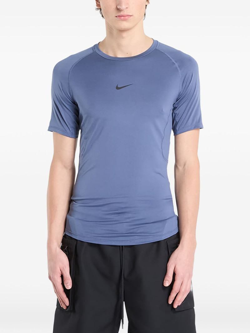 short-sleeved performance T-shirt 3