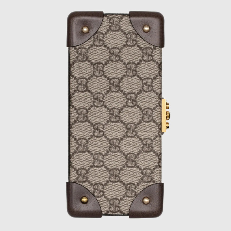 Padlock case for Apple Watch 7