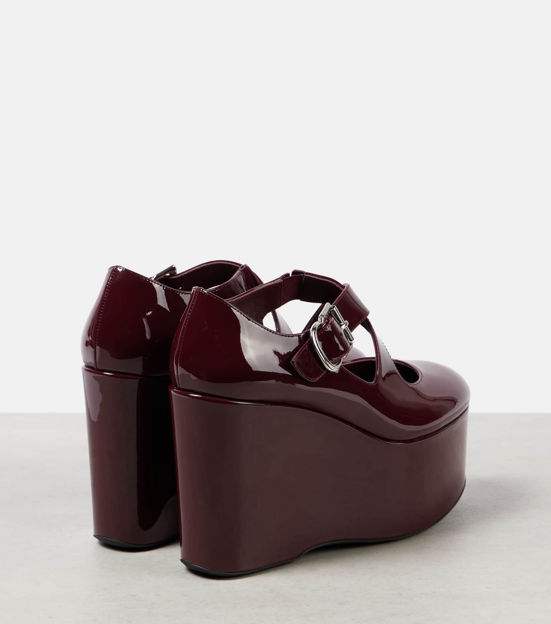 Criss Cross patent leather wedges - 2