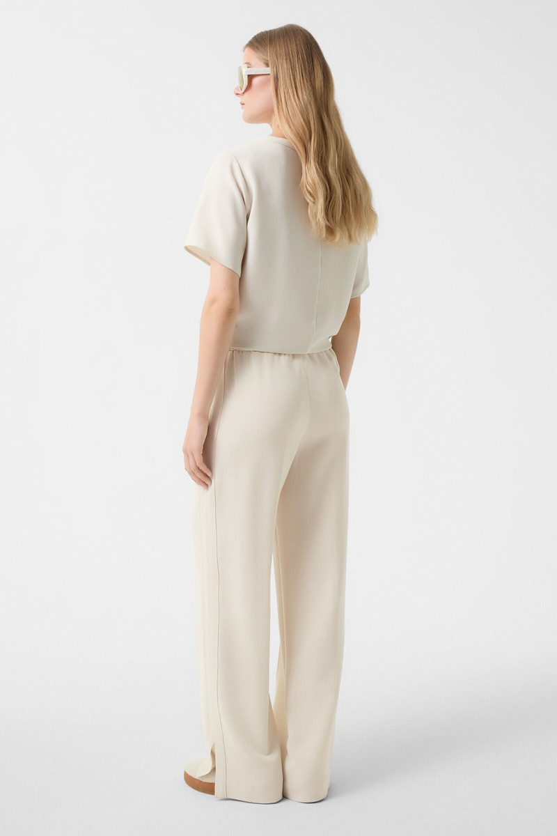Suzy crepe marlene trousers in Cream 3