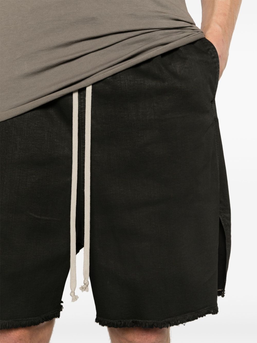 drop-crotch waxed-denim shorts - 5