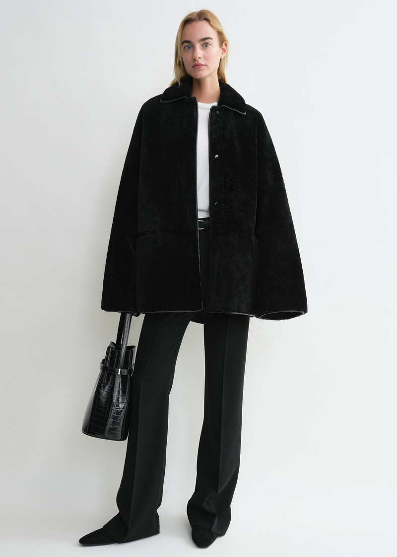 Totême Teddy shearling overshirt jacket black outlook
