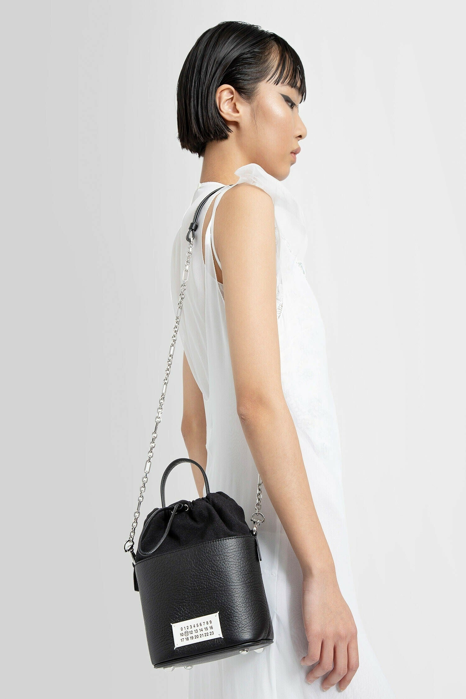 MAISON MARGIELA WOMAN BLACK SHOULDER BAGS - 5