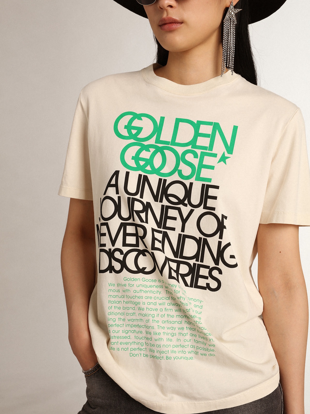 Women's bone white T-shirt with lettering on the front - 5