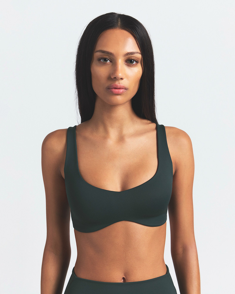 NikeSKIMS Matte Women's Shaping Scoop Bra 1