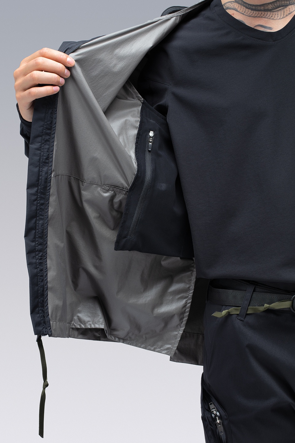 J81-WS Packable 2L Gore-Tex Infinium™ Windstopper® Jacket Black - 28