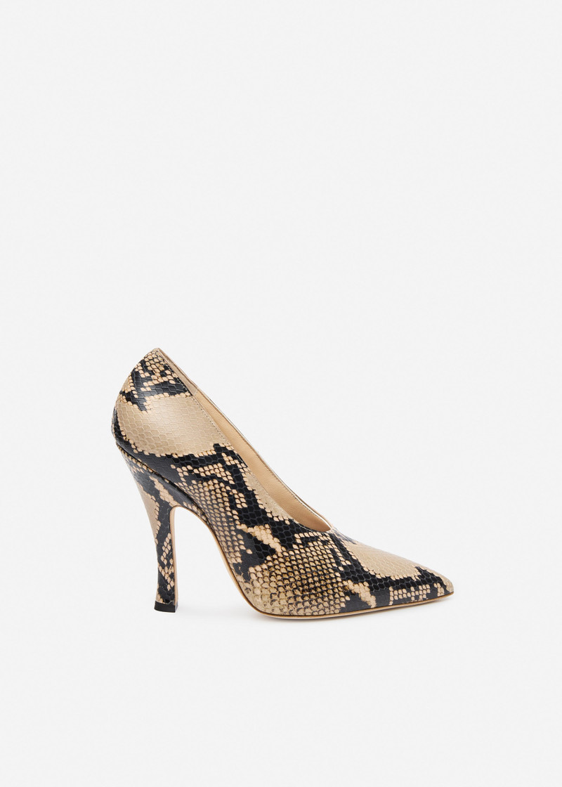 Pointed pumps in beige snake-effect leather 1