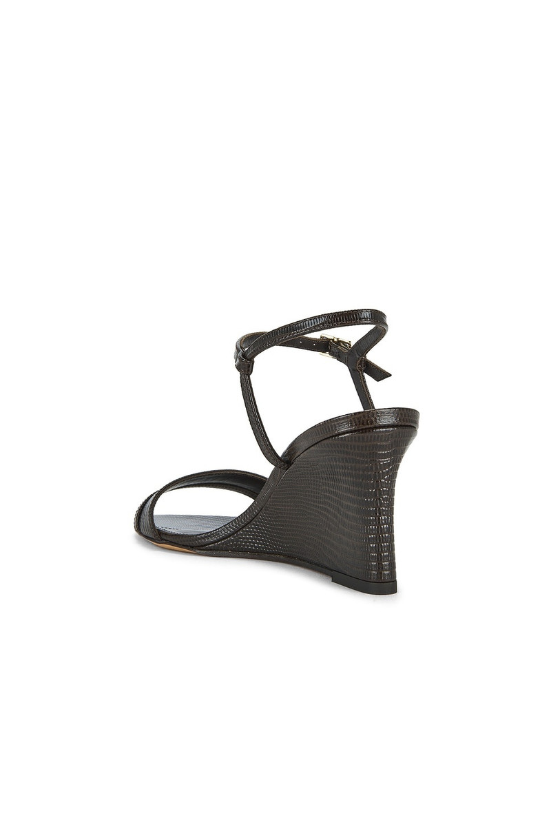 Emme Parsons Simple Wedge outlook