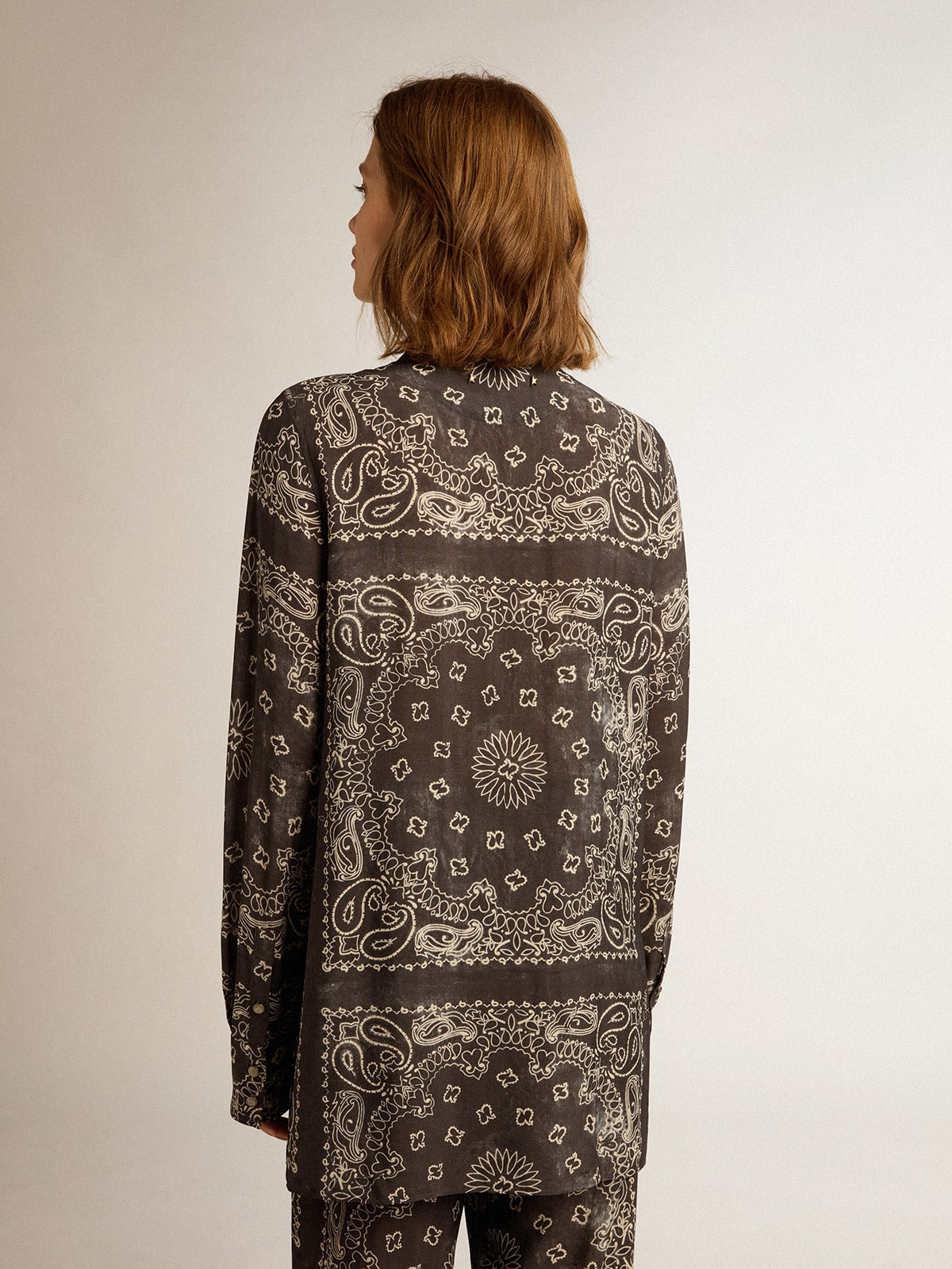Pajama shirt in anthracite gray with paisley print - 4