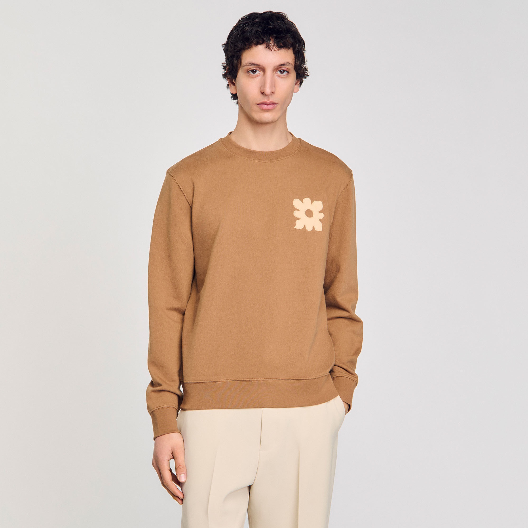 SWEATSHIRT WITH FLOWER PATCH - 4