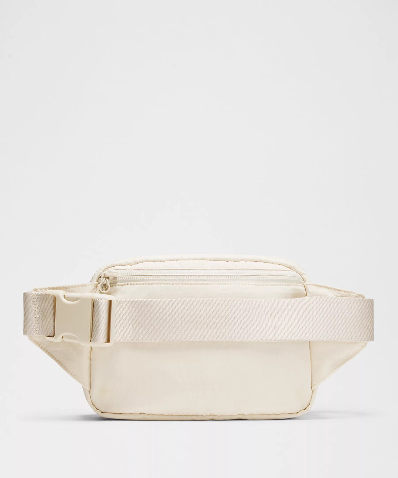 Everywhere Belt Bag Large with Long Strap 2L 3