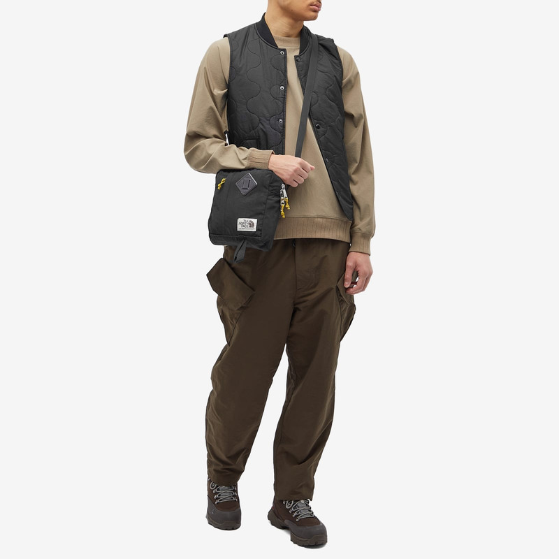 The North Face The North Face Berkeley Cross-Body Bag outlook