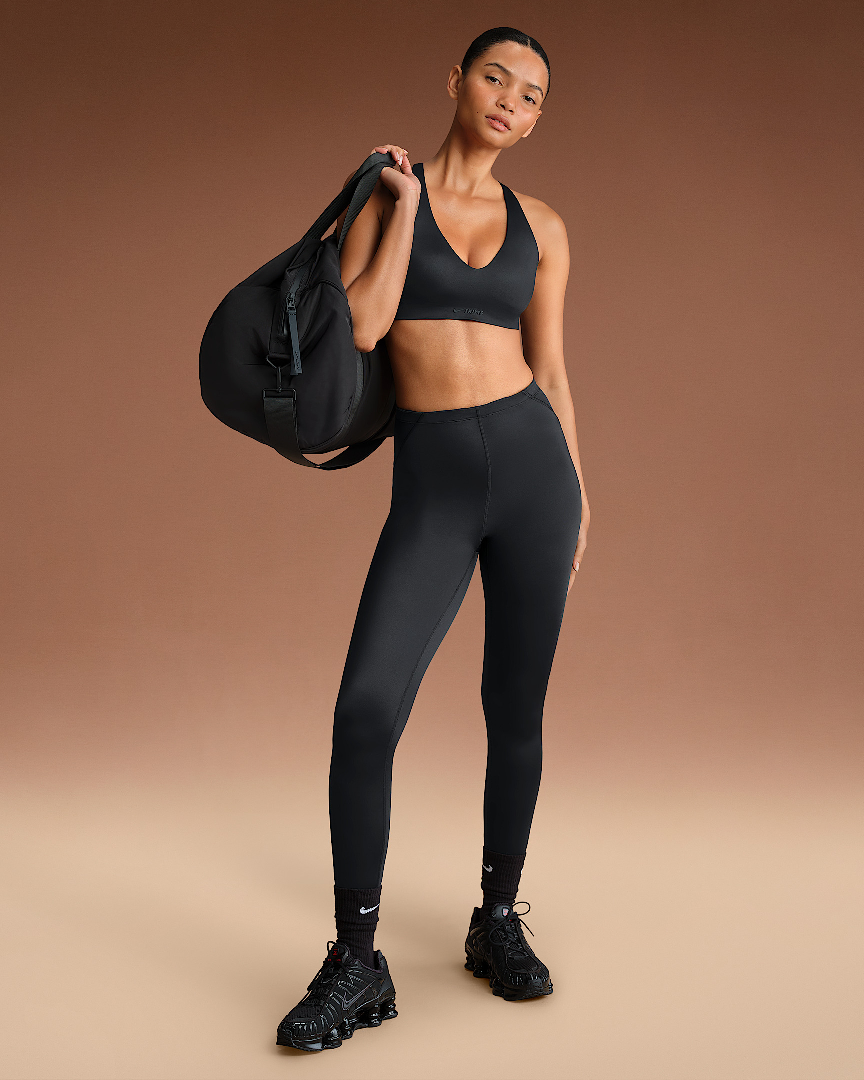 NikeSKIMS Shine Women's V-Neck Bra - 4
