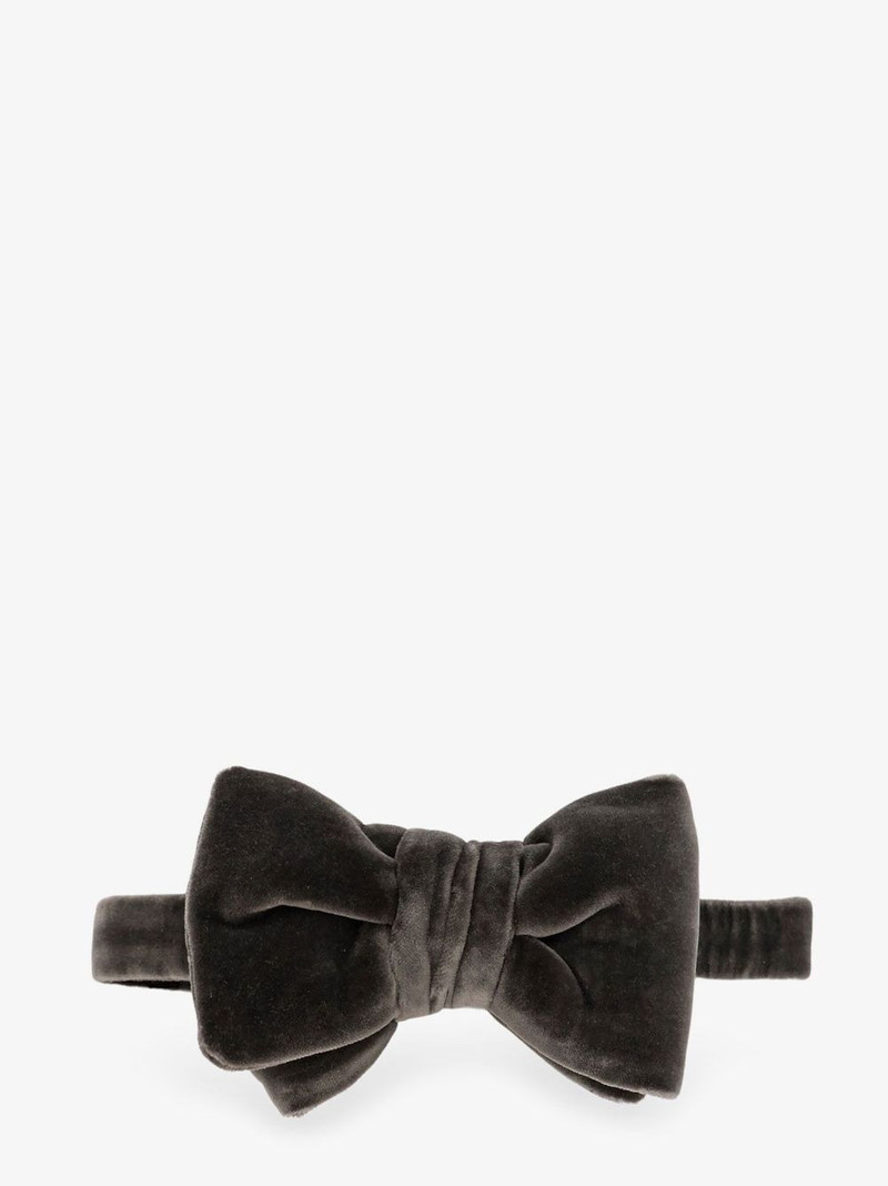 TOM FORD velvet bow tie outlook