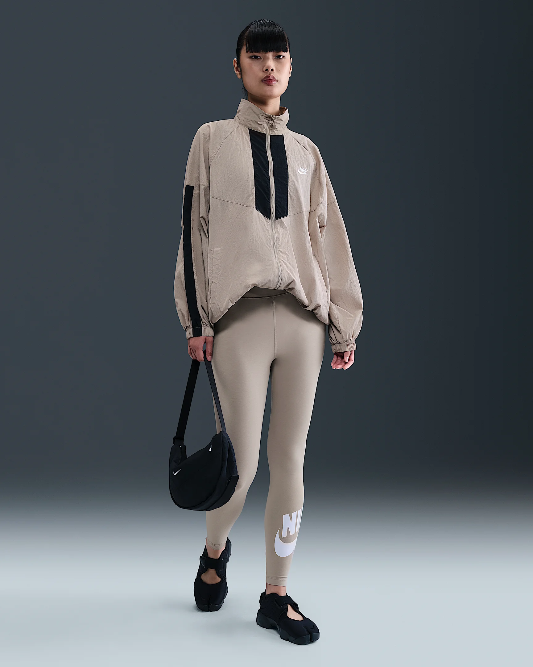 Nike Sportswear Classics Women's High-Waisted Graphic Leggings - 1