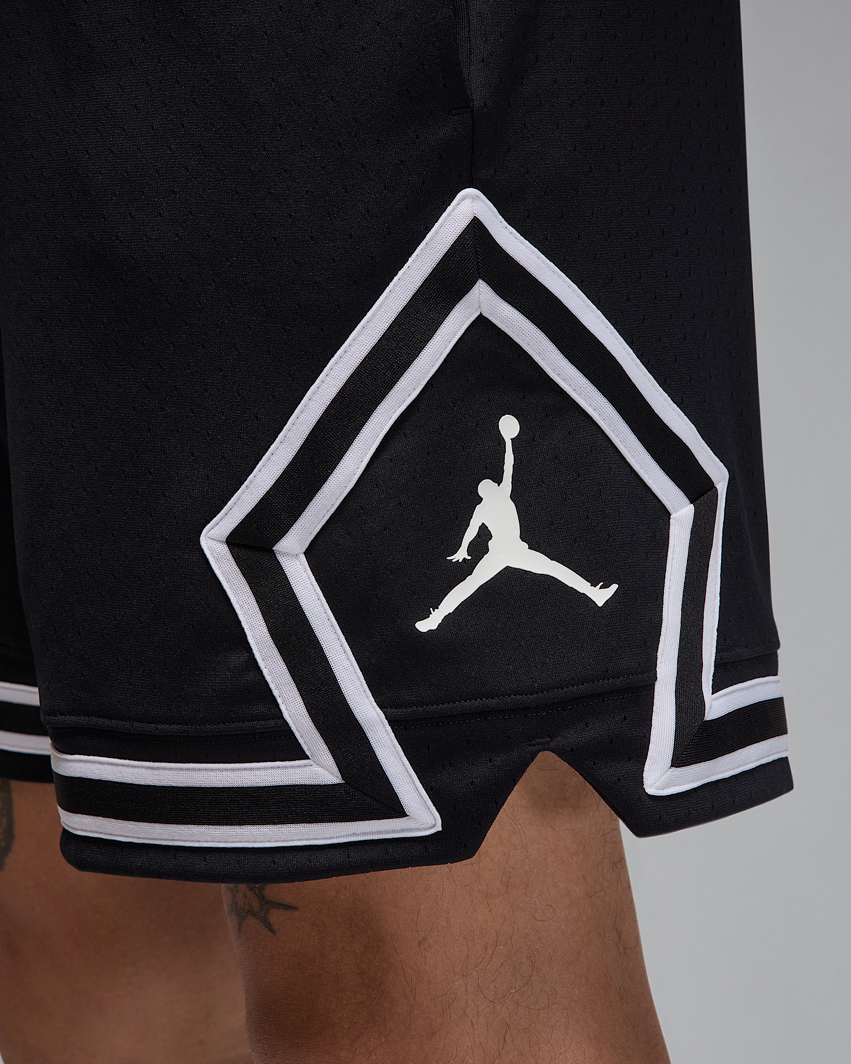Jordan Sport Men's Dri-FIT Mesh Diamond Shorts - 5