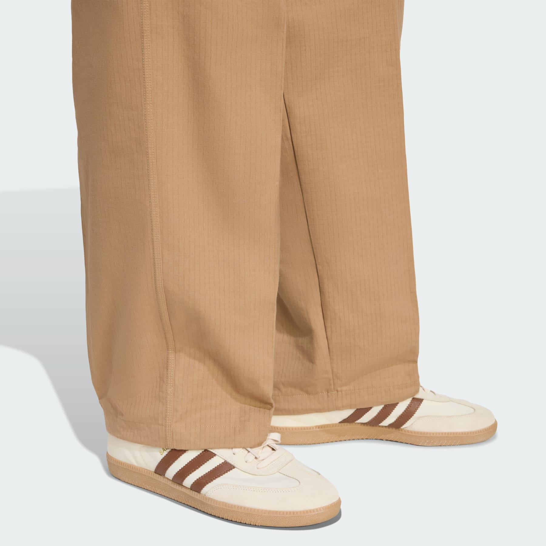 Trefoil Essentials Woven - 6