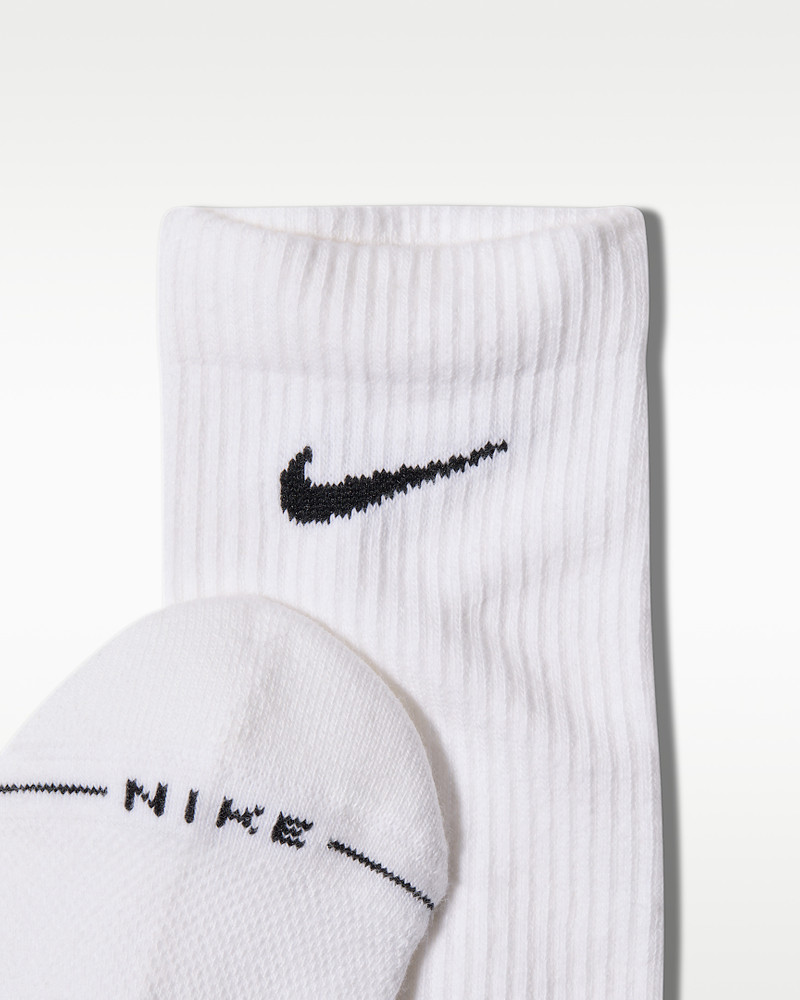 Nike Nike Everyday Elevated Over-the-Calf Socks (2 Pairs) outlook