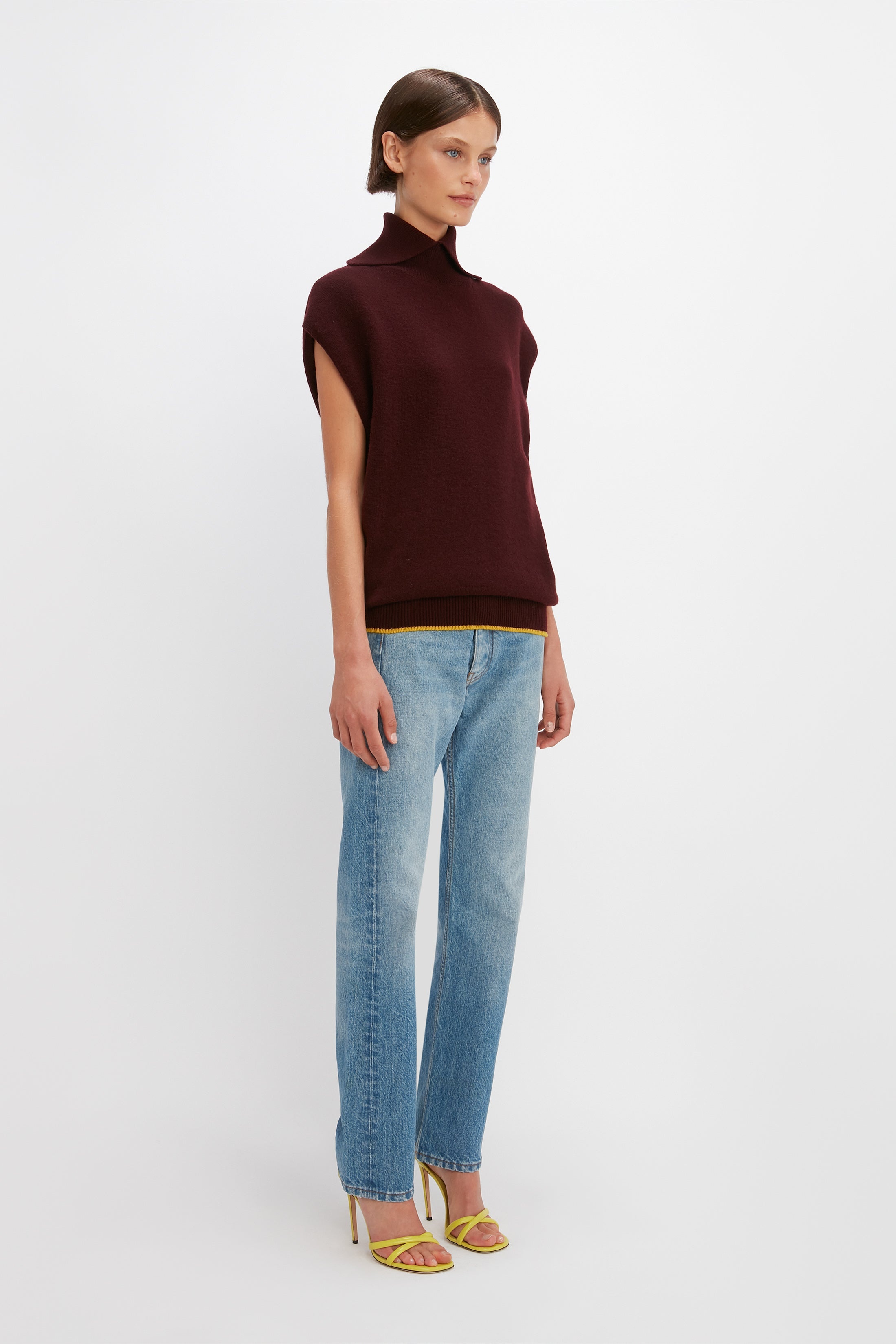 Sleeveless Jumper in Mahogany - 3