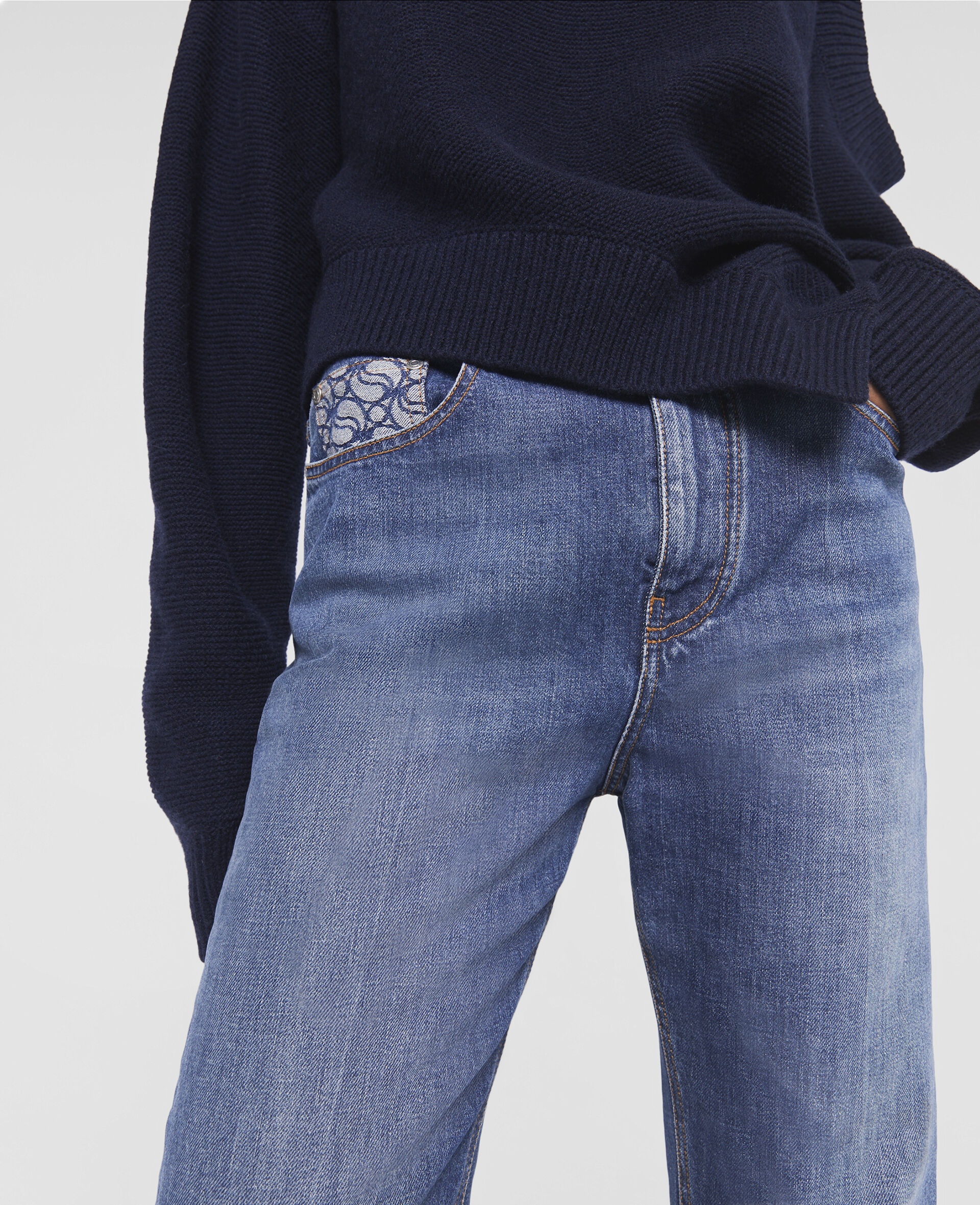 Vintage Wash Cropped Kick-Flare Jeans - 4