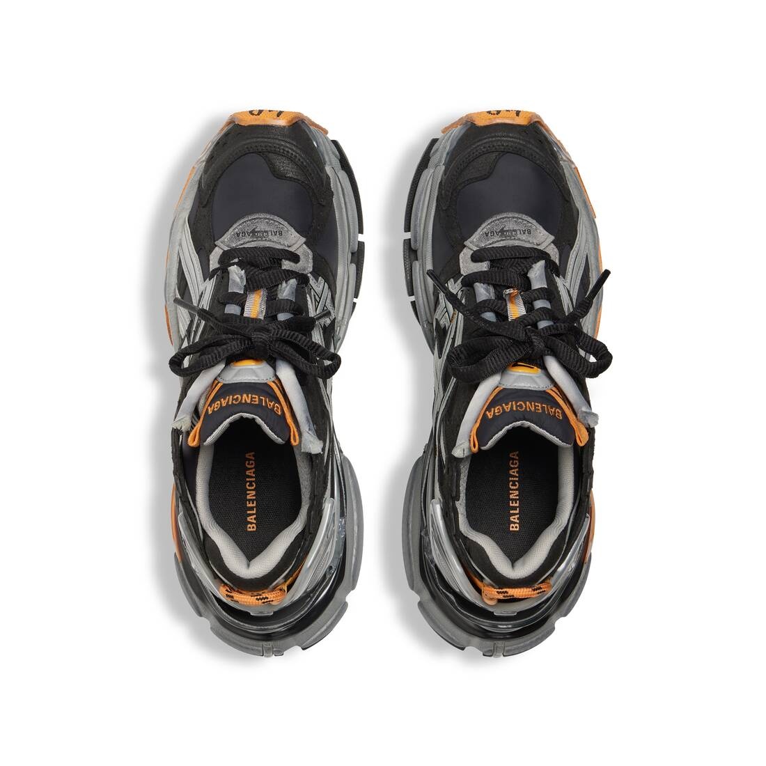 Men's Runner Sneaker in Black - 6