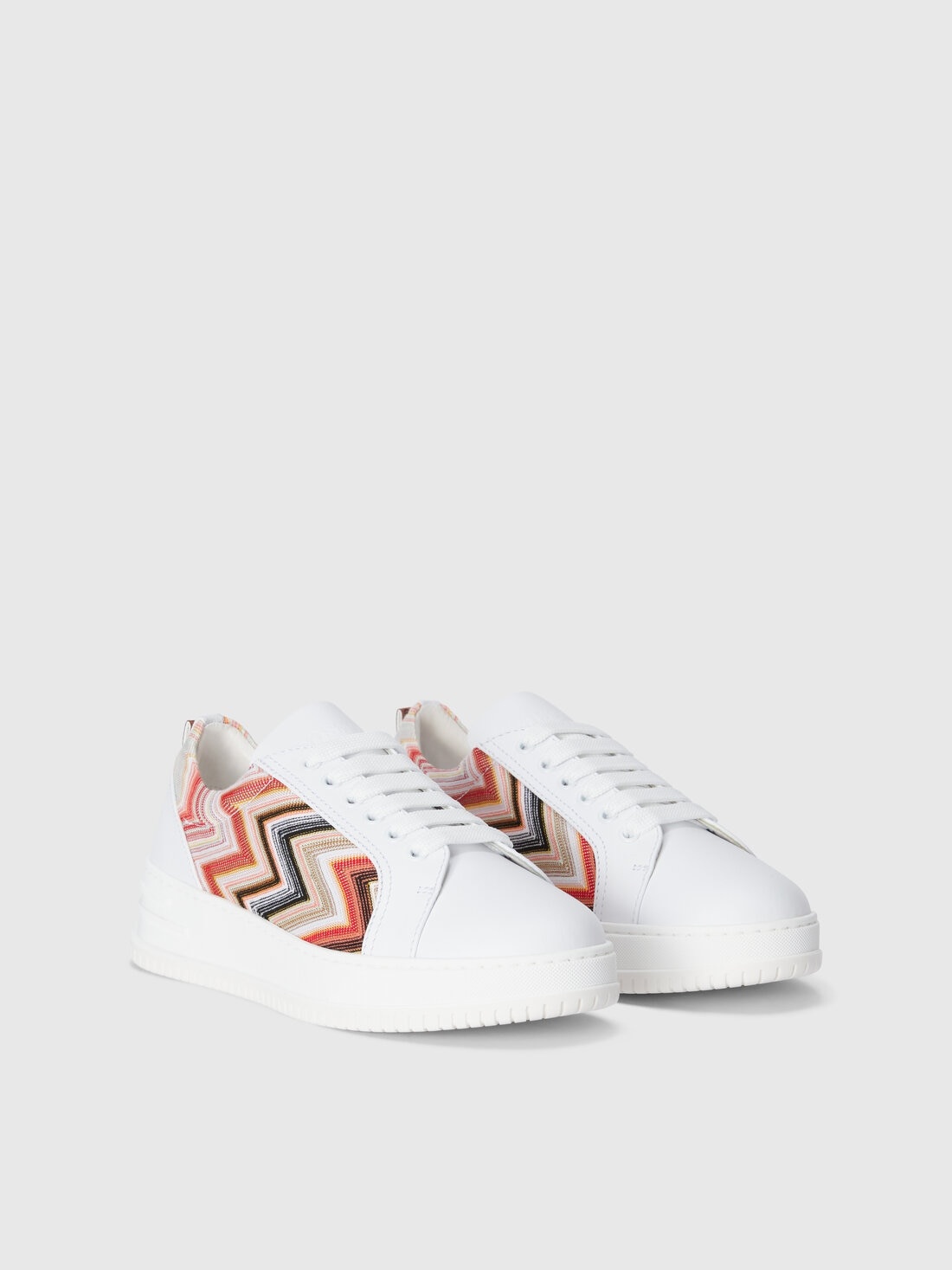 Sneakers with chevron insert - 2