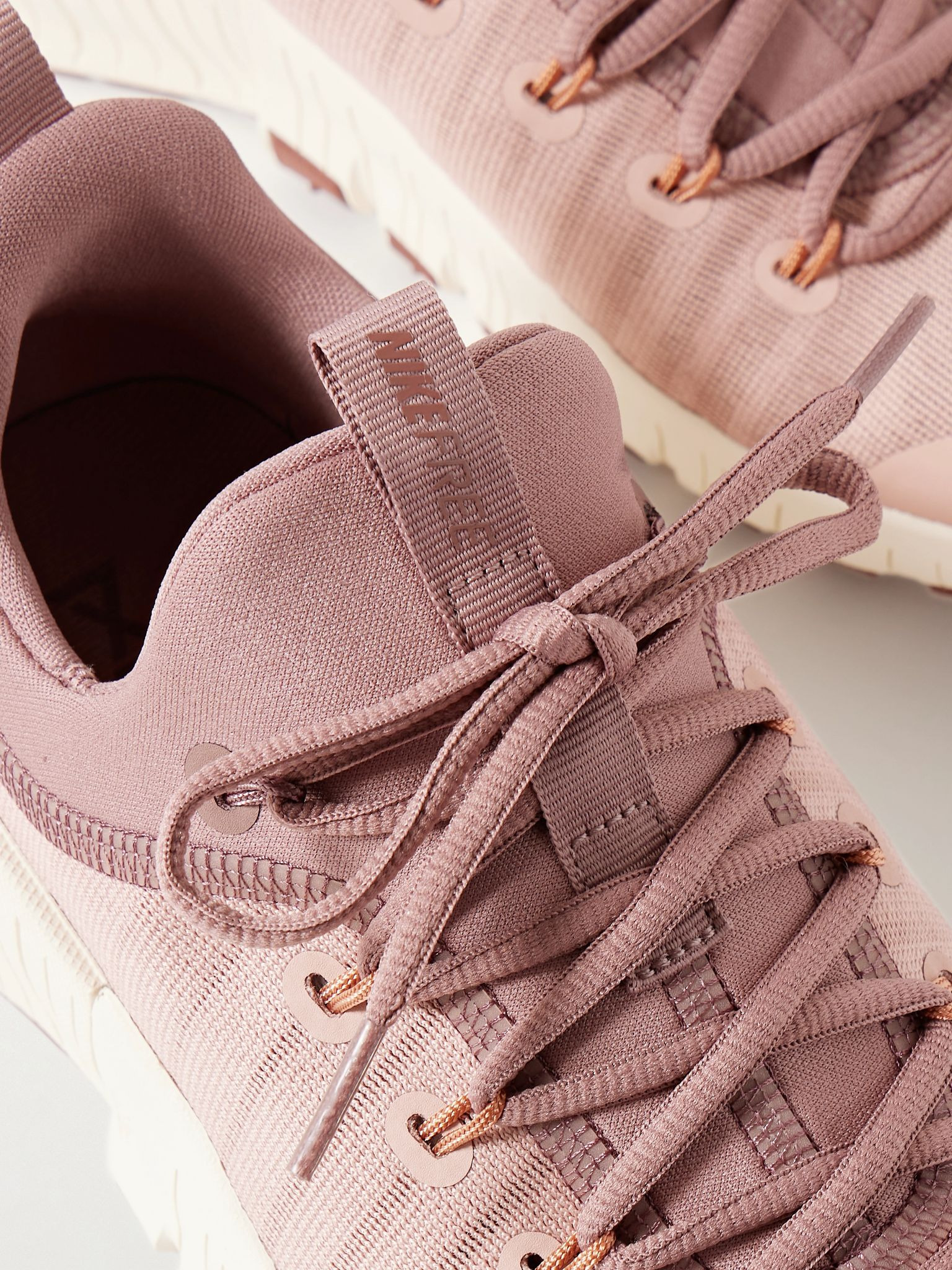 Free Metcon 6 mesh sneakers Antique rose - 4