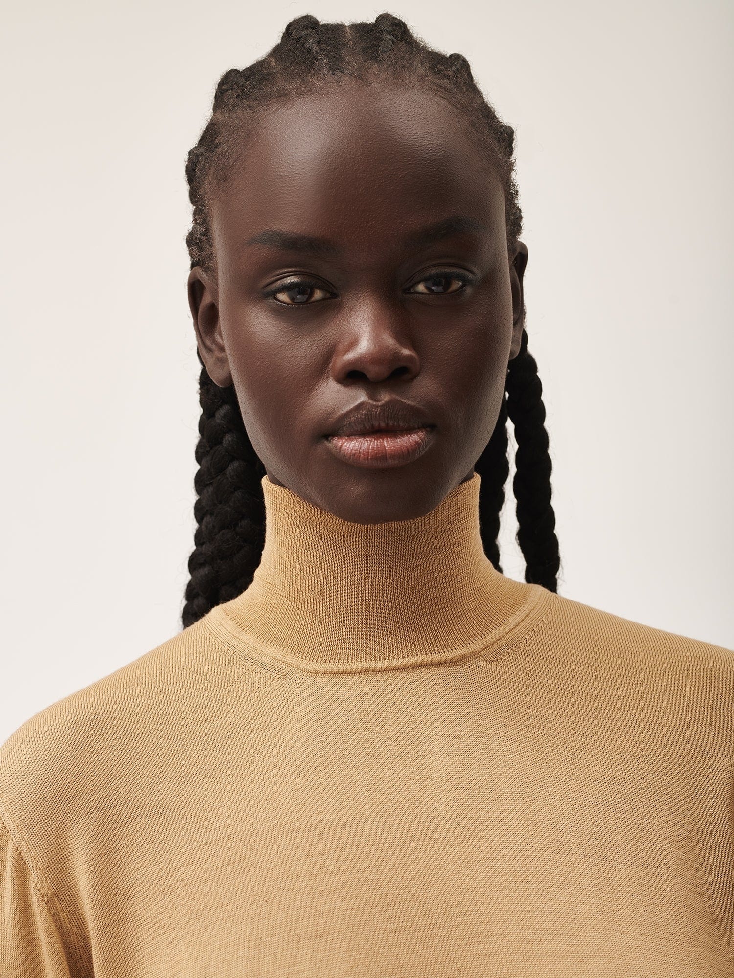 Women’s Regenerative Merino Wool Turtleneck Sweater - Camel - 4