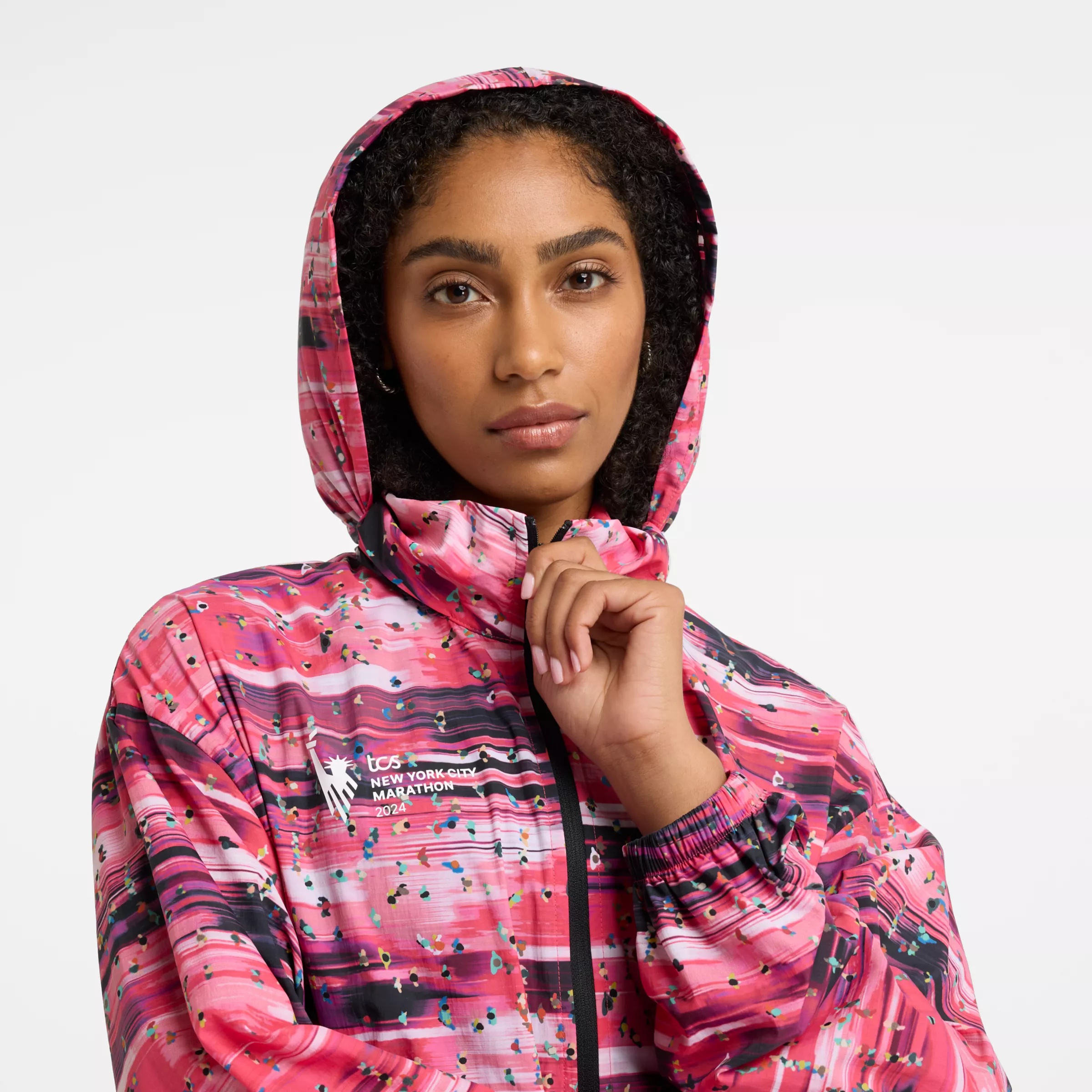 送料関税込!NB NYC Marathon Printed Athletics Packable Jacket New Balance NYC Marathon Printed Athletics Packable Jacket