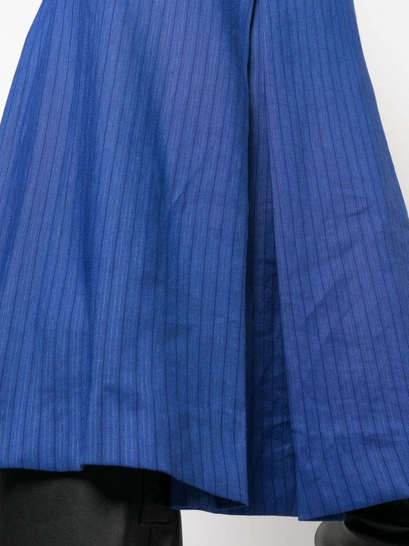 stripe-pattern knee-length shorts 5